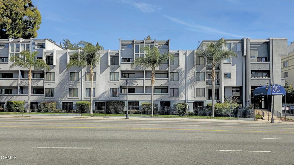 1940 N Highland Avenue #10