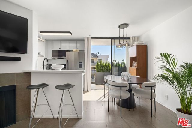 7320 Hawthorn Avenue, Los Angeles CA: https://media.crmls.org/mediaz/fb4df8f4-7fbb-436a-a866-de026e093bfd.jpg