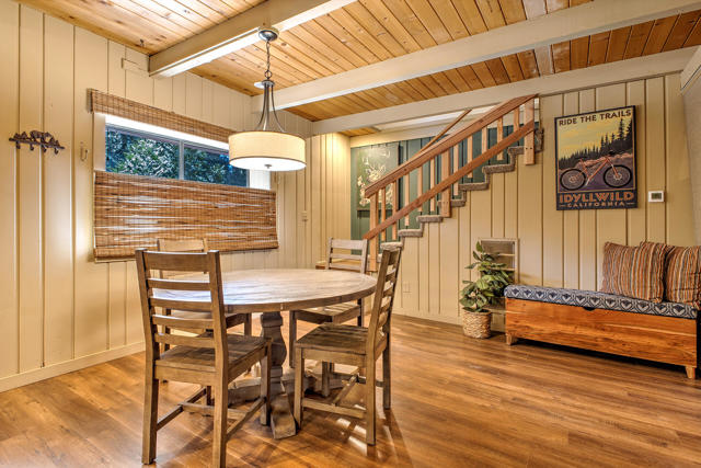 Image 15 of 50 For 52172 Acorn Lane