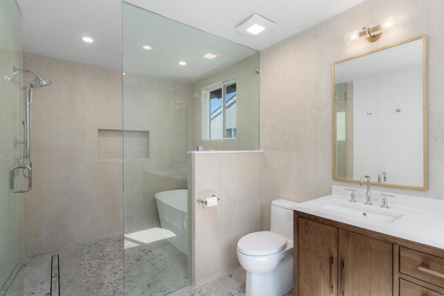 Detail Gallery Image 25 of 39 For 6653 Aranda Ave, La Jolla,  CA 92037 - 3 Beds | 2/1 Baths
