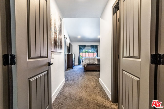 20055 Avenue Of The Oaks, Newhall CA: https://media.crmls.org/mediaz/fb4e3ab3-21d4-4b21-a912-d6cd814a1e4a.jpg