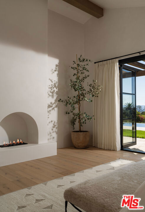 4200 Marina Drive, Santa Barbara CA: https://media.crmls.org/mediaz/fb4f9a59-0daf-492b-9a4b-e026a10efc55.jpg