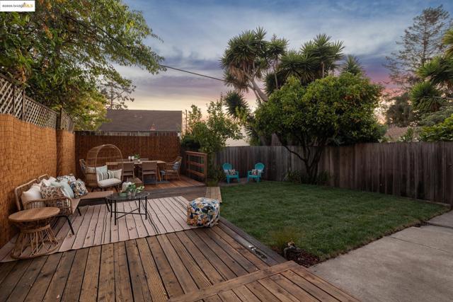 515 Mount St, Richmond CA: https://media.crmls.org/mediaz/fb4fb05f-06b7-4789-996e-41ca7e7914bd.jpg