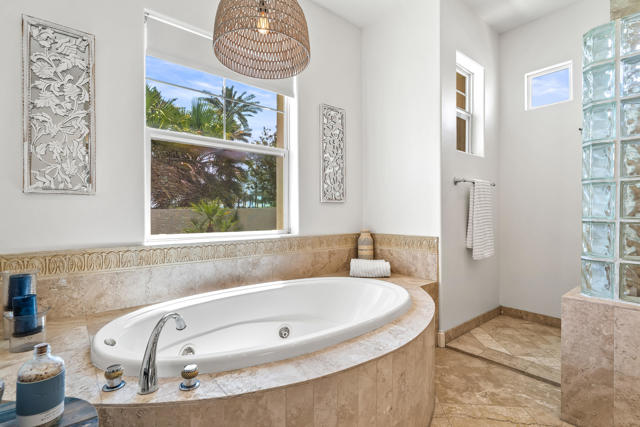 80030 Via Valerosa, La Quinta CA: https://media.crmls.org/mediaz/fb4ff3f6-248c-4ae8-a131-8ee447f88b0a.jpg