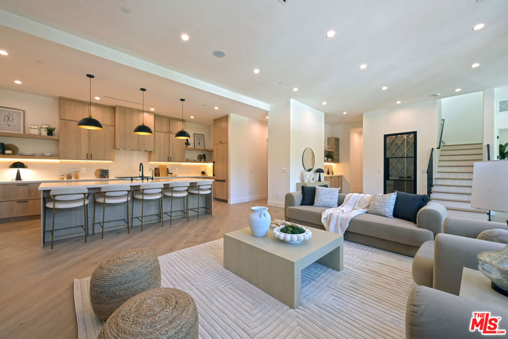 MLS #26860655 image #1