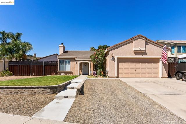 1126 Deerpark Rd, Oakley CA: https://media.crmls.org/mediaz/fb508f46-8697-4f23-a750-ae06cbea656f.jpg
