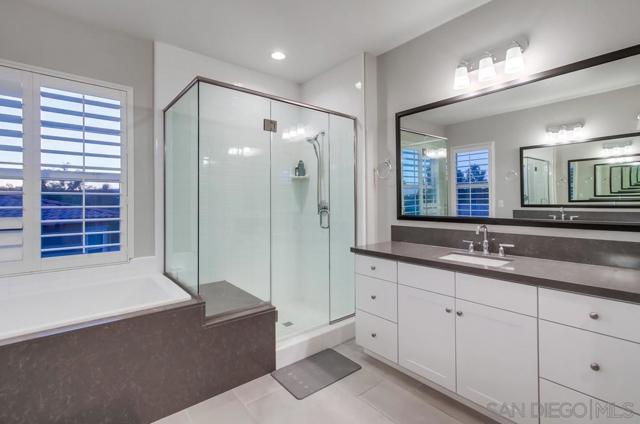 Image 43 of 75 For 9221 Helix Mesa Way