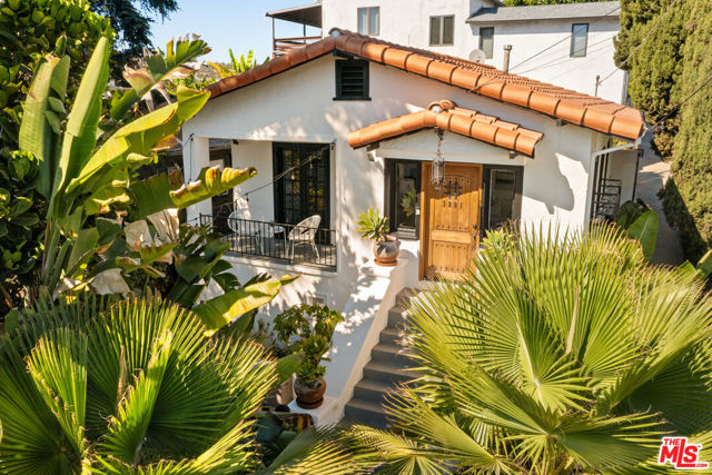 3801 Effie Street, Los Angeles CA: https://media.crmls.org/mediaz/fb514664-7c6b-4779-80bf-b775204b467d.jpg