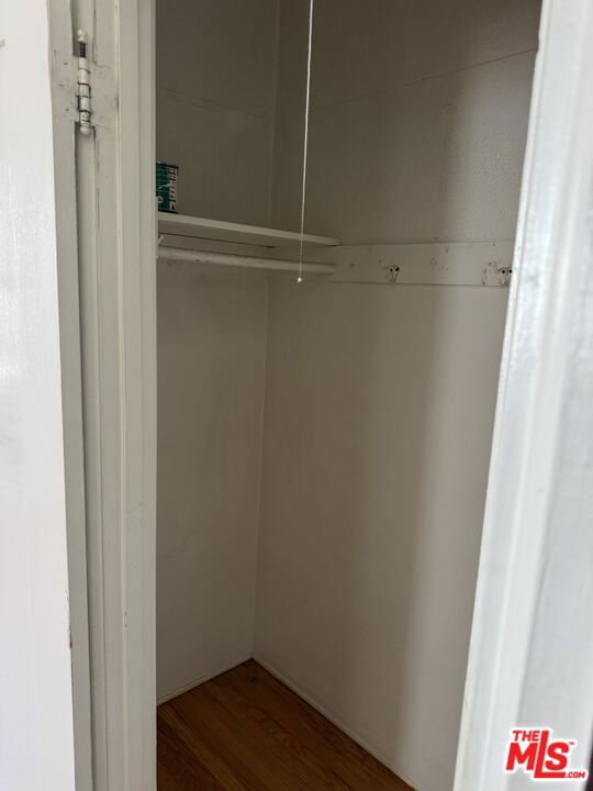 1531 Silver Lake Boulevard, Los Angeles CA: https://media.crmls.org/mediaz/fb51e752-d20f-488c-94a8-a7a3c1813543.jpg