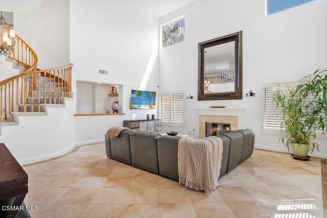 6057 Rainbow Hill Road, Agoura Hills CA: https://media.crmls.org/mediaz/fb530c4f-6e94-48f3-a9e6-1c1465c2e419.jpg