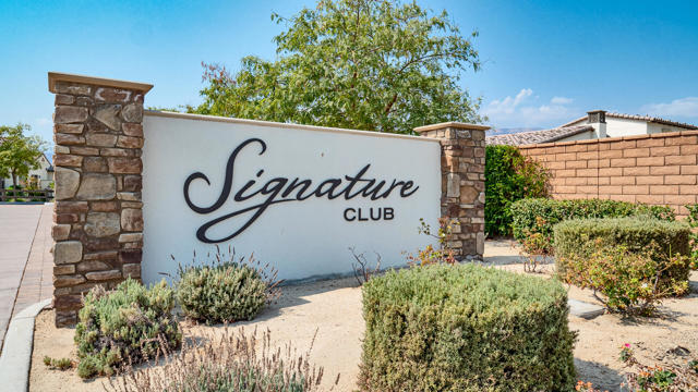 80450 Platinum Way, La Quinta CA: https://media.crmls.org/mediaz/fb53a15d-07c8-474e-9265-5b239b4b41af.jpg