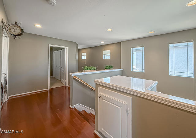 2511 Aurora Lane, Simi Valley CA: https://media.crmls.org/mediaz/fb56365d-d1f7-49cc-aa11-3de821be2900.jpg