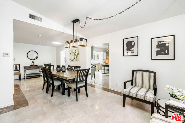 4730 Asteria Street, Torrance CA: https://media.crmls.org/mediaz/fb568b7e-5ce8-4062-80c5-a21ff57590bb.jpg