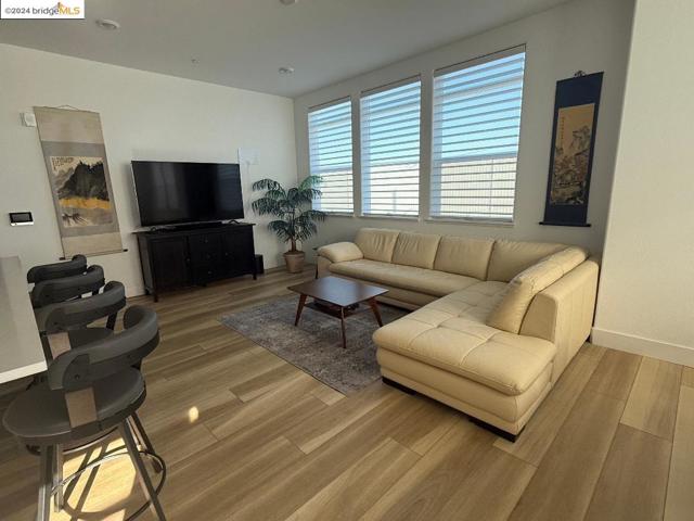 Image 6 of 33 For 2885 Tradewind Drive
