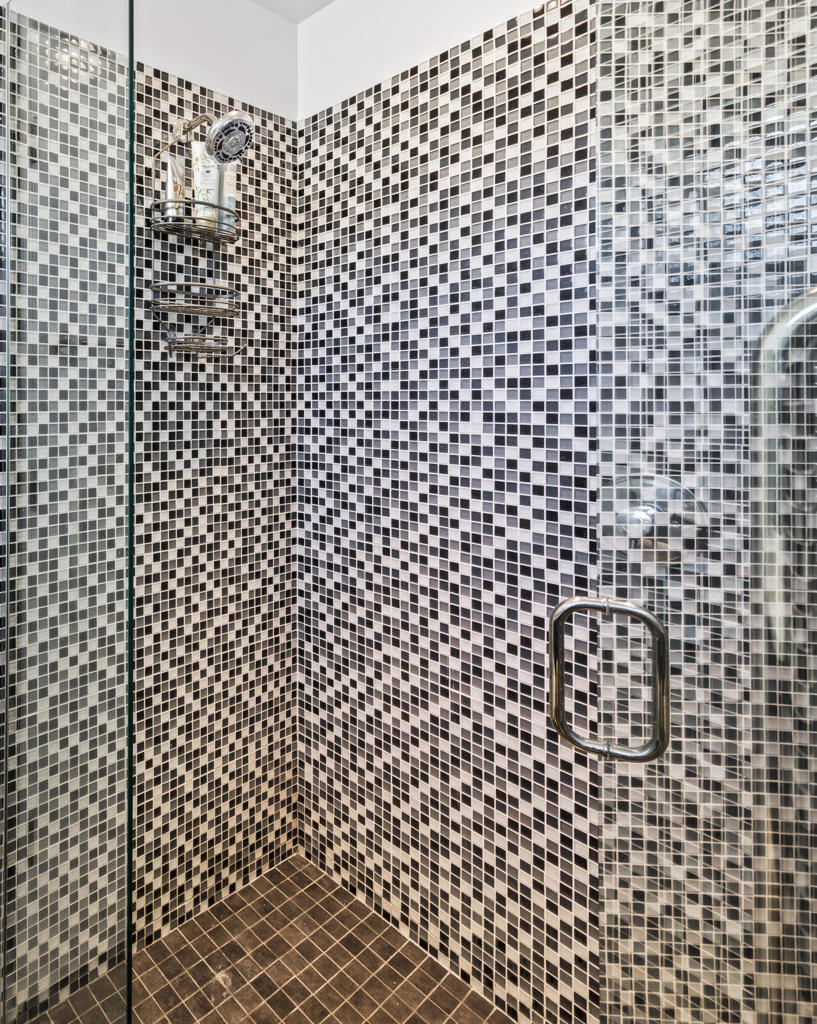 https://media.crmls.org/mediaz/fb56a877-69f5-4833-9ba8-ca63532af24f.jpg?preset=X-Large