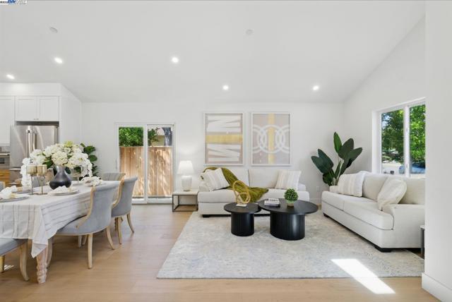 175 N Frances St, Sunnyvale CA: https://media.crmls.org/mediaz/fb56b614-1eea-4d18-a749-93c12bce76c8.jpg