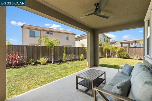405 Avanti Way, Oakley CA: https://media.crmls.org/mediaz/fb5737f2-09ea-478c-8b43-8e51a4421c42.jpg
