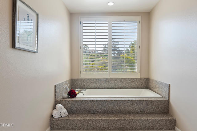 Detail Gallery Image 24 of 45 For 1480 Forest Knoll Dr, Oak Park,  CA 91377 - 4 Beds | 3 Baths