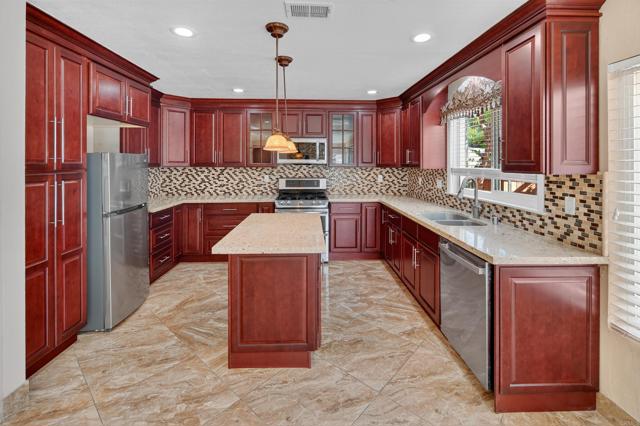 1453 Gustavo Street, El Cajon CA: https://media.crmls.org/mediaz/fb58f32b-5c88-45f8-bee2-48dec77eaff3.jpg