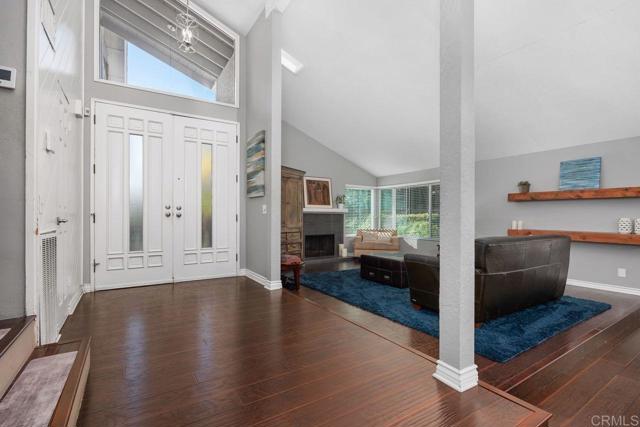 Detail Gallery Image 6 of 37 For 1207 Branding Iron Cir, Vista,  CA 92081 - 4 Beds | 3 Baths