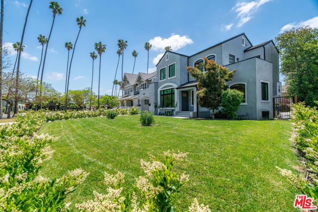 4308 Victoria Park Drive, Los Angeles CA: https://media.crmls.org/mediaz/fb5a0651-be2d-4424-8117-3e98da109cdb.jpg