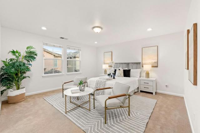 325 Toscana Way, Hayward CA: https://media.crmls.org/mediaz/fb5a2936-60d3-4319-8e8b-19497699ff37.jpg