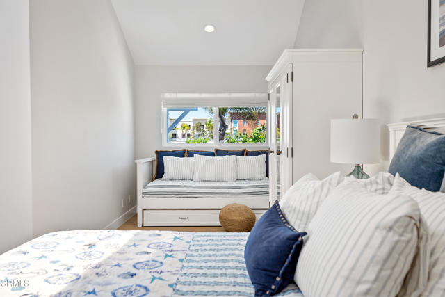 Detail Gallery Image 16 of 59 For 3810 W Hemlock St, Oxnard,  CA 93035 - 4 Beds | 4 Baths