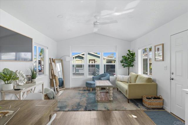 Detail Gallery Image 6 of 29 For 6550 Ponto Drive #14,  Carlsbad,  CA 92011 - 2 Beds | 1/1 Baths