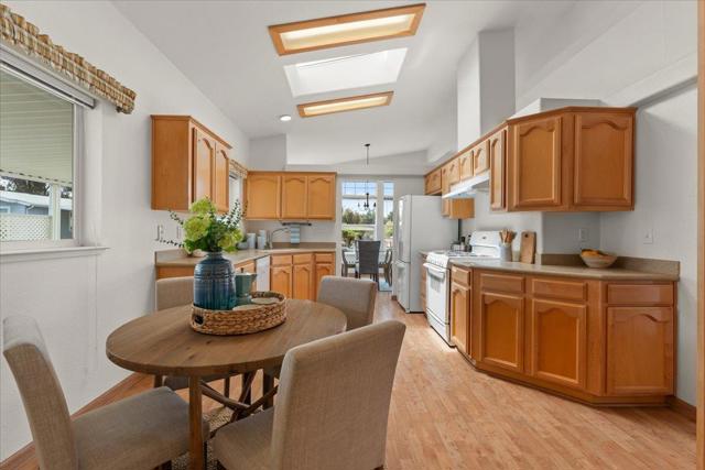 16 Primrose Street, Aptos CA: https://media.crmls.org/mediaz/fb5affcb-6efd-4241-b4d5-ba08f6d5fb55.jpg