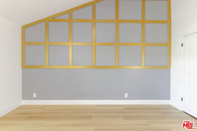 7550 Zombar Avenue, Van Nuys CA: https://media.crmls.org/mediaz/fb5d4930-b97d-4fa9-bcb8-f51bd27ae986.jpg