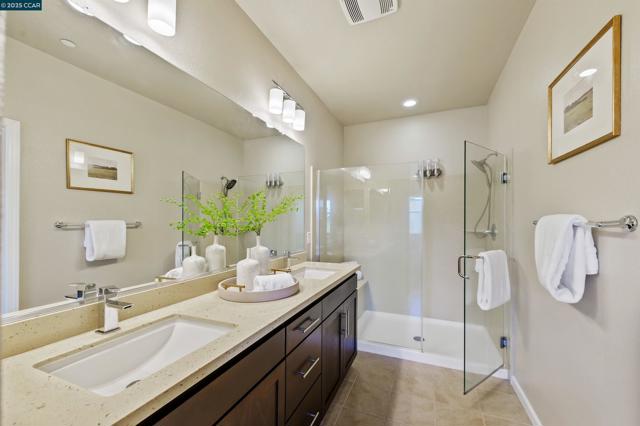5637 Melodia Cir, Dublin CA: https://media.crmls.org/mediaz/fb5dda97-3660-4f24-b41a-fb3960f70560.jpg