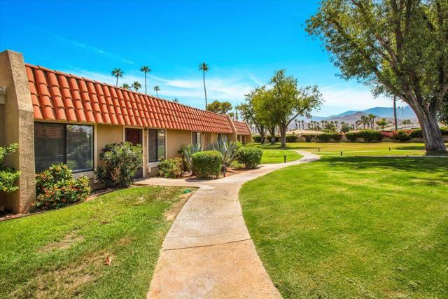 69534 Jardin Court, Rancho Mirage CA: https://media.crmls.org/mediaz/fb5de7dc-0e9d-4187-8962-cc9ad19613cf.jpg