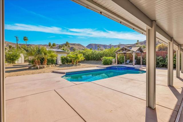 68035 Valley Vista Drive, Cathedral City CA: https://media.crmls.org/mediaz/fb5dfa97-61a9-4556-852d-469e97af2898.jpg