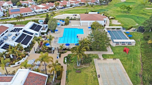 6017 Piros Way, Oceanside CA: https://media.crmls.org/mediaz/fb5e76e6-ba0d-4a69-8327-5fb6ae81042a.jpg