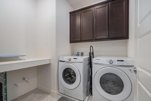5485 Spring Mountain Lane, Antioch CA: https://media.crmls.org/mediaz/fb5f923e-97b6-42c7-abdf-07c3be25e2aa.jpg