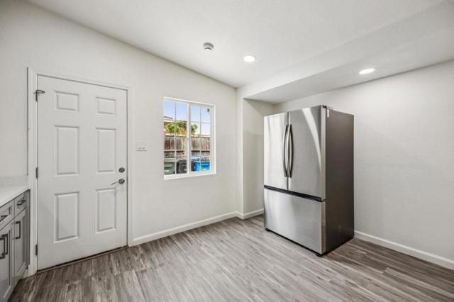 1224 Norton Street, San Mateo CA: https://media.crmls.org/mediaz/fb5fb147-16e7-4dcf-8bb5-8b9d4e4ade36.jpg
