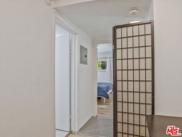6921 Paseo Del Serra Drive, Los Angeles CA: https://media.crmls.org/mediaz/fb60c69b-a9d4-4663-b8ed-b46740da0d62.jpg