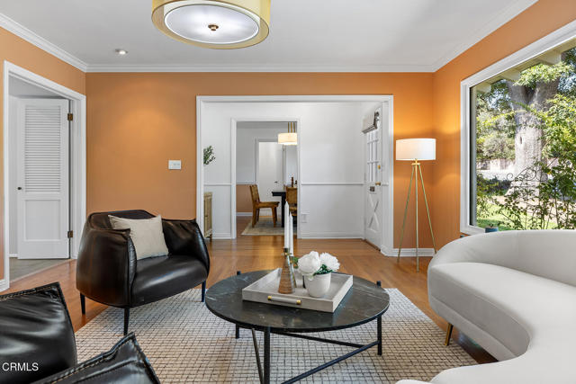 525 N Michillinda Avenue, Pasadena CA: https://media.crmls.org/mediaz/fb60efe1-db41-47b2-85b3-037ff4398c33.jpg