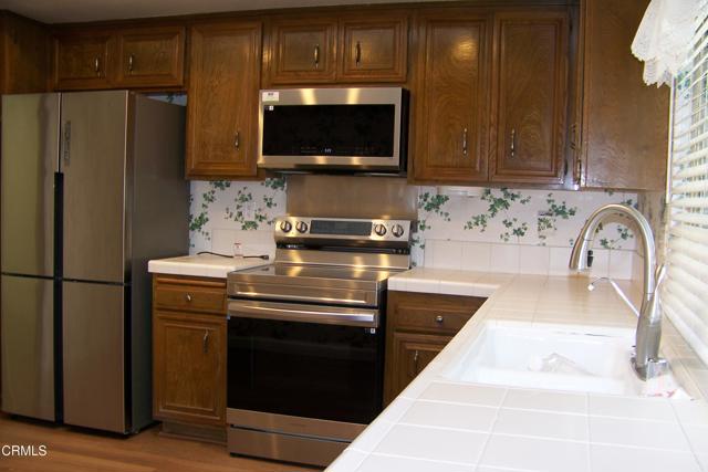 40036 Village 40, Camarillo CA: https://media.crmls.org/mediaz/fb61a159-a52f-418a-b6e7-a2426c3a5096.jpg