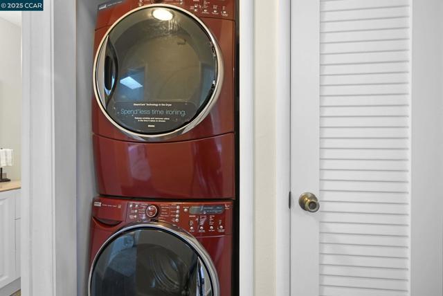 2326 Estrella Ct, Pinole CA: https://media.crmls.org/mediaz/fb61e399-b83d-4262-9ea1-d1c6e1e3ea9c.jpg