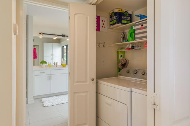 2910 Calle Loreto, Palm Springs CA: https://media.crmls.org/mediaz/fb62131c-6bbf-42b1-aa1e-655da8033fd4.jpg