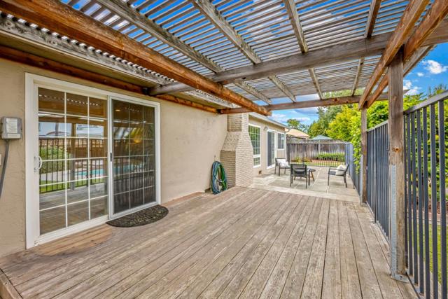 464 Edelweiss Drive, San Jose CA: https://media.crmls.org/mediaz/fb62f21a-52cb-446a-820d-f943b94e57c6.jpg