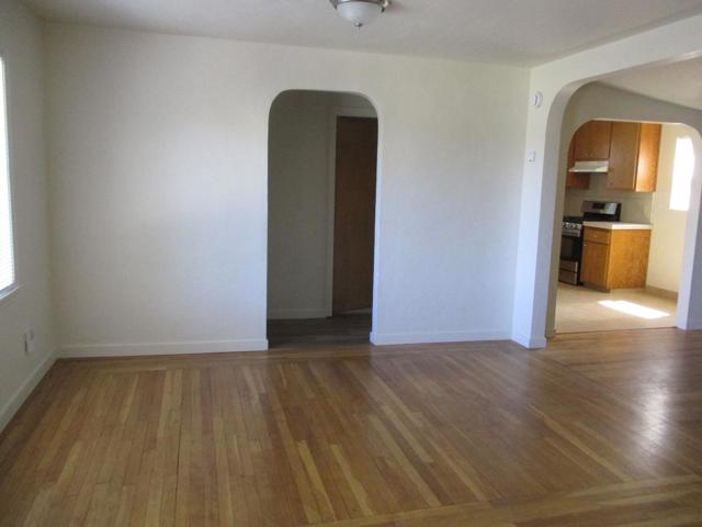 8495 Murray Avenue, Gilroy CA: https://media.crmls.org/mediaz/fb635235-0075-420d-ad70-7cc4e7ee9276.jpg