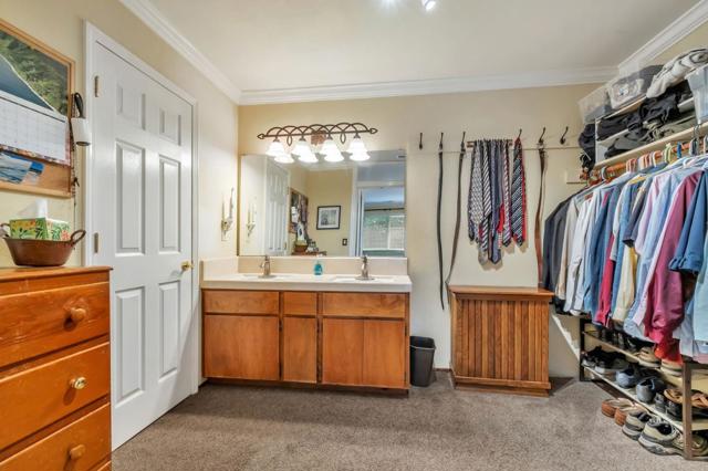 19 Magnolia Court, Watsonville CA: https://media.crmls.org/mediaz/fb63a143-4948-413e-b9f8-fa20a83a37c3.jpg