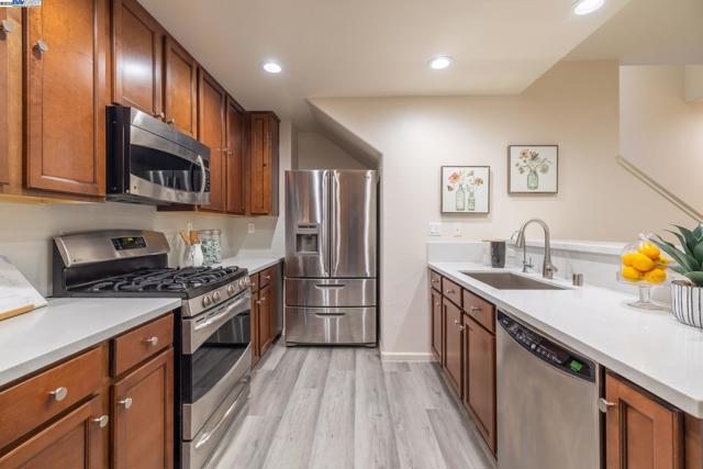 2200 Beech Cir, San Jose CA: https://media.crmls.org/mediaz/fb63fe60-d3d8-426f-8713-8c8f7008f479.jpg