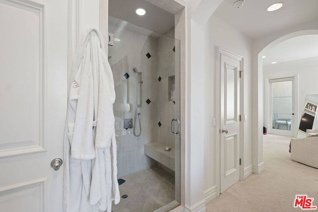 MLS #26865197 image #17