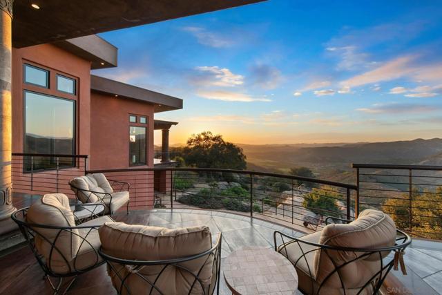 19210 Highland Hills Dr, Ramona CA: https://media.crmls.org/mediaz/fb64aa37-63fd-4d04-ae10-b20ed81deccf.jpg