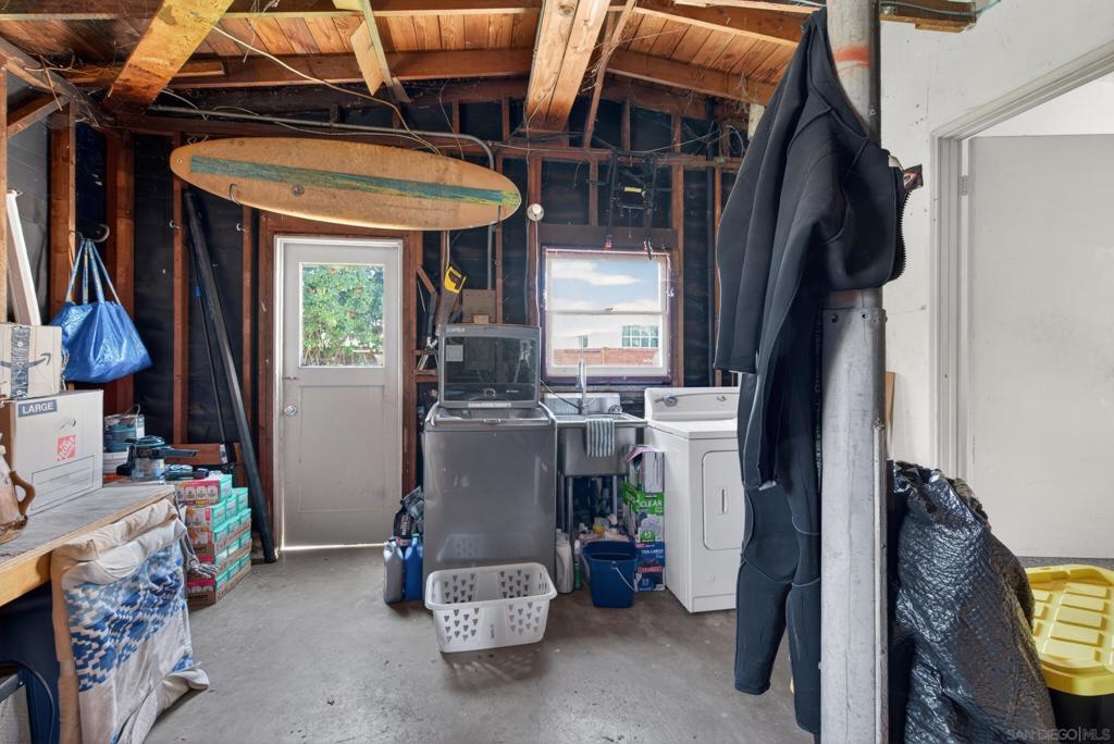 819 Law Street - photo 15