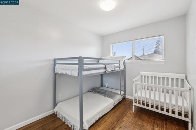 2110 Hellings Avenue, Richmond CA: https://media.crmls.org/mediaz/fb654b41-77ac-4e41-9669-3b99b07a34d7.jpg