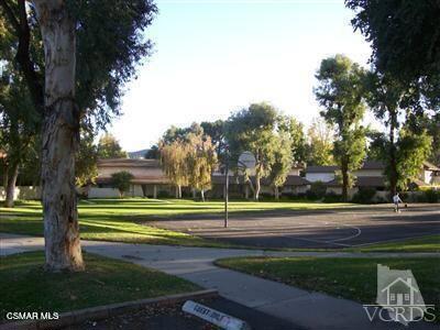 1137 Landsburn Circle, Westlake Village CA: https://media.crmls.org/mediaz/fb6550b3-94d2-4689-b49a-ea4fcaa8527e.jpg